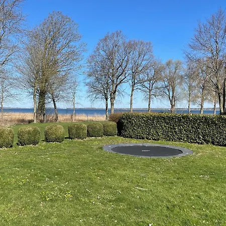 Semesterbostad Gorgeous In With Wifi Stubbekøbing